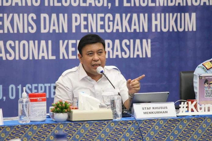 Kunker ke Kanim Batam, Stafsus Menkumham Ajak Jajaran Imigrasi Berani ke Arah Perubahan yang Lebih Baik