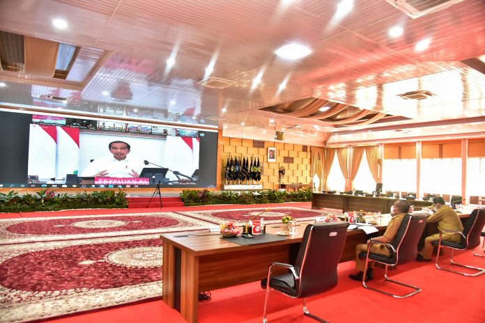 Presiden Minta Gubernur Waspadai Gelombang Ketiga Covid-19