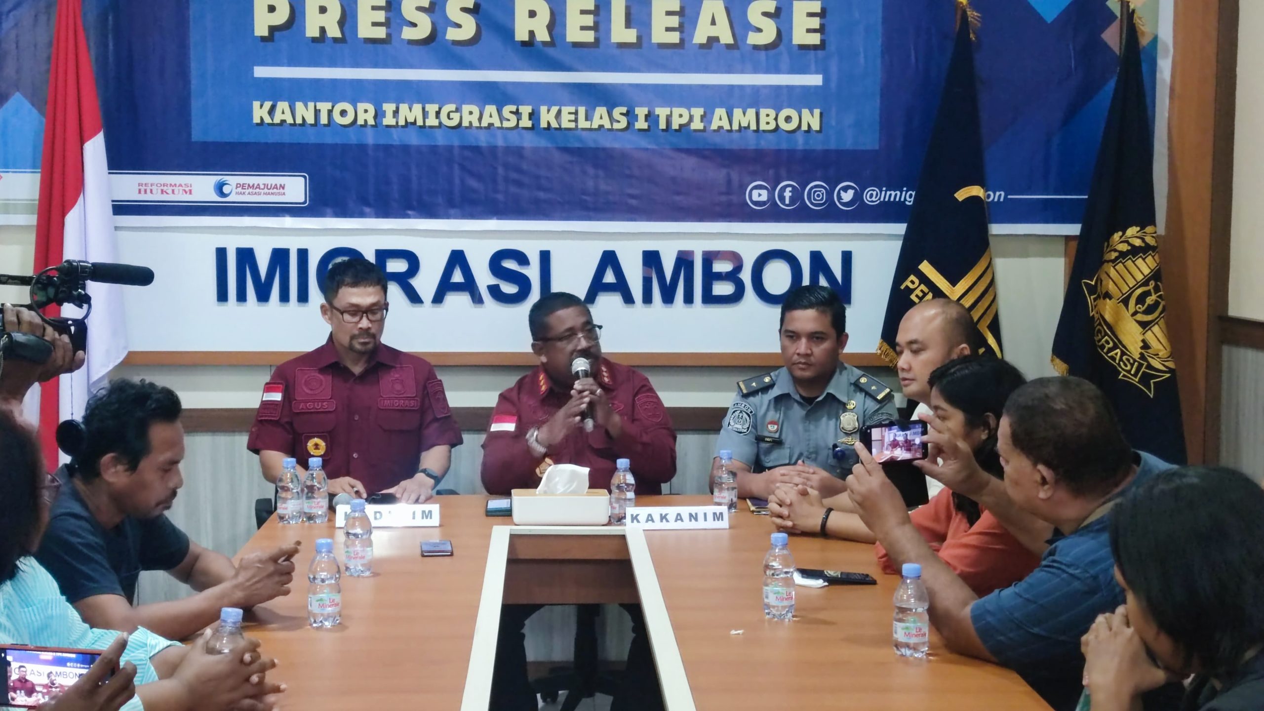 Imigrasi Ambon: Warga Negara Belanda Bawa Anak Magang Ke Indonesia ...